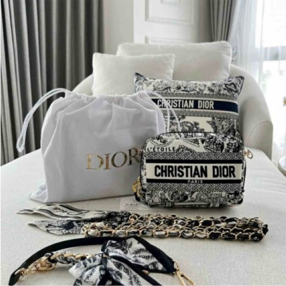 Dior Black and White Christian Dior Toile Crossbody Bag - Picture 2 of 16